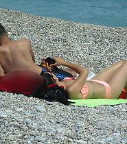 Young couple relaxes on beach
