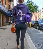 Stunning round ass in yoga pants