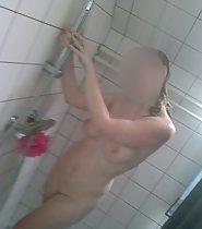 Skank under a shower