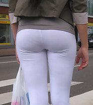 Incredible ass in white tights