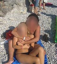 Shy girl fails to hide boobs