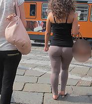 Big round teenage ass in tights