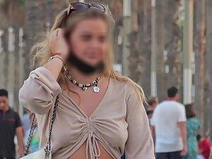 Her top is like pockets for her tits without a bra Picture 3