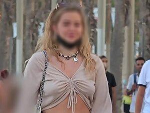 Her top is like pockets for her tits without a bra Picture 5