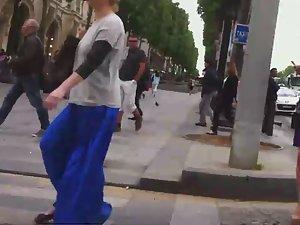 Upskirt look under milf's purple skirt Picture 7