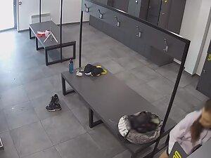 Fitness girl gets naked and checks herself in locker room