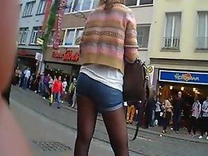 Cute girl got pantyhose under hot pants Picture 1