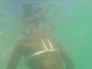 Close look at a hot bubble butt inside water Picture 5