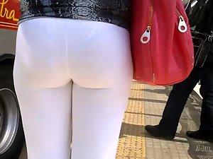 Spying sexy panties under white pants Picture 7