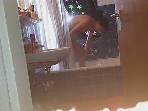 Long spying of a sexy sweetie in bathroom Picture 4