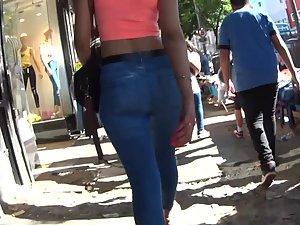 Jeans are so tight that you can imagine her naked Picture 4