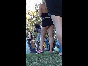 Accidental upskirt of hot blonde at festival Picture 7