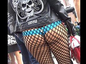 Biker girl isn't hiding her ass or desire for sex Picture 3