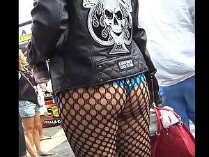 Biker girl isn't hiding her ass or desire for sex Picture 4
