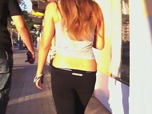 Creepshot of teen girl's sexy thong Picture 5