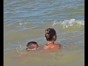 Topless alt girl looks very erotic when she plays on the beach Picture 4