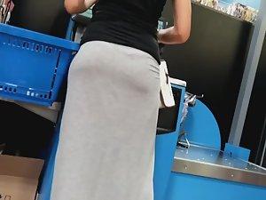 Visible thong line in very long skirt Picture 5