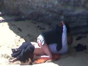 Creep up on a couple having sex Picture 1