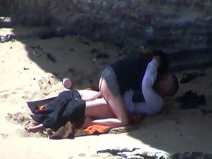 Creep up on a couple having sex Picture 5