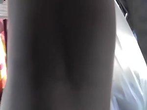 Upskirt of a polite looking woman Picture 6
