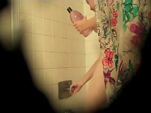 Peeping on her firm body in the shower Picture 4