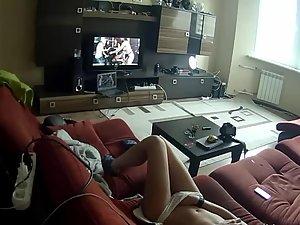 Spying a girl rubbing pussy to some porn Picture 5