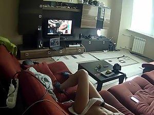 Spying a girl rubbing pussy to some porn Picture 7
