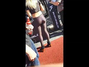 Looking great in simple tights and high heels Picture 2