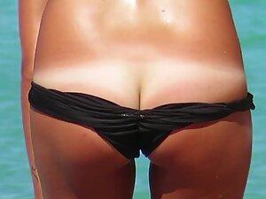 Accidental nudity of hot tanned surfer girl