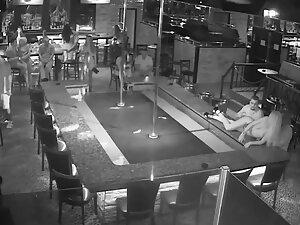 Strippers are trying hard to get more tips Picture 2