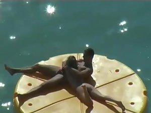 Voyeur noticed a blowjob on a floater Picture 5