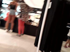 Little ass noticeable from two miles away Picture 1