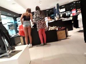 Little ass noticeable from two miles away Picture 6