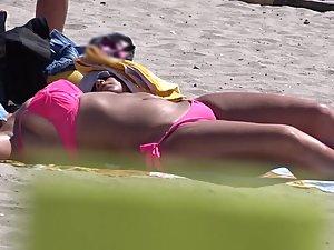 Inspection of hot suntanning woman Picture 3