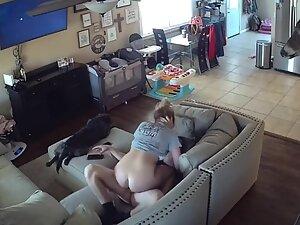 Hidden cam caught spontaneous sex in living room Picture 7