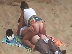 Bouncy ass looks hypnotizing on a beach