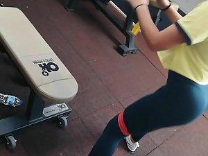 Fit ass looks epic during her entire gym workout Picture 4