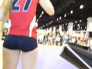 Delicious little ass of a volleyball girl Picture 7