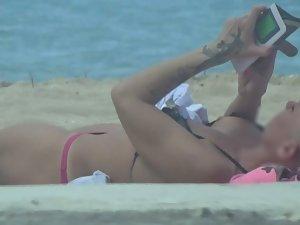 Punk girl is an unique sight on beach Picture 4