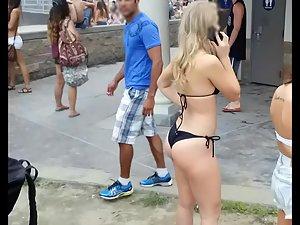 Blonde walks funnily because of her perfect round booty Picture 2