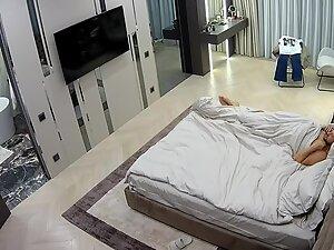 Spying on blonde milf showering in front of uninterested husband Picture 6