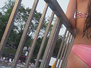 Perfect young ass on the water slide Picture 4