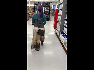 Big butt makes her panties show in loose pants Picture 5