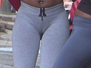 Cameltoe shows ghetto girl's phat pussy Picture 4