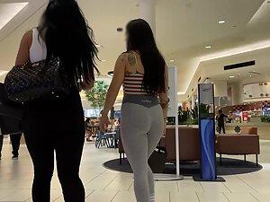 Muscular looking tight ass in leggings Picture 4