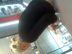 Peeping up her butt crack