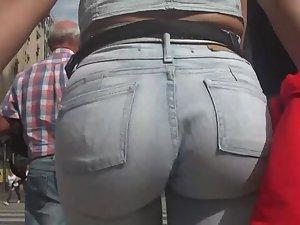 Bubble butt fills out tight jeans Picture 8