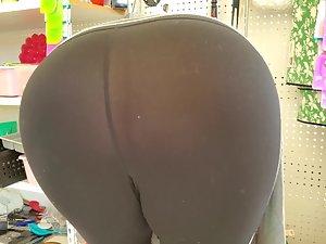 Enormous ass overstretches the tights Picture 2