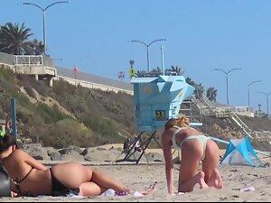 Beach voyeur caught athletic blonde in action on beach Picture 6