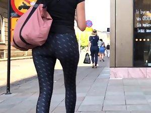 Skinny girl with extra meat on her lovely ass Picture 5